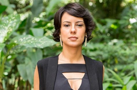A prova viva disso está no além disso, ela estará no elenco de um lugar ao sol próximo novela inédita do horário das 21h da. Andreia Horta vai estrelar novela das 19h 'Pega ladrão ...