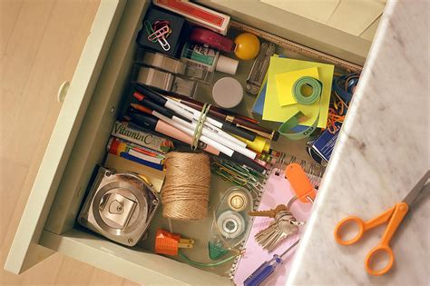 how to organize a junk drawer in 30 minutes