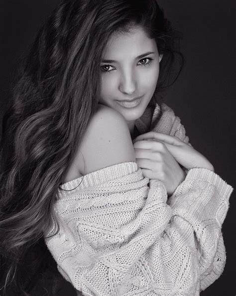 Get in touch with sara sandeva fanklub (@sarasandevafanklub) — 305 answers, 766 likes. Sara Sandeva fotka