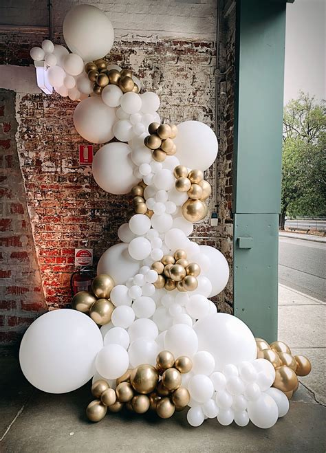 White And Gold Balloon Garland Gold Balloons Decorations Balloon