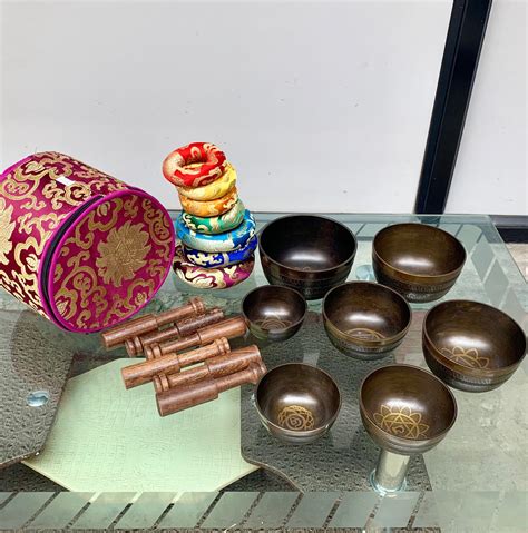 Tibetan set bowl set of 7 bowl hand hammered singing bowl chakra bowl | Bowl set, Holistic 