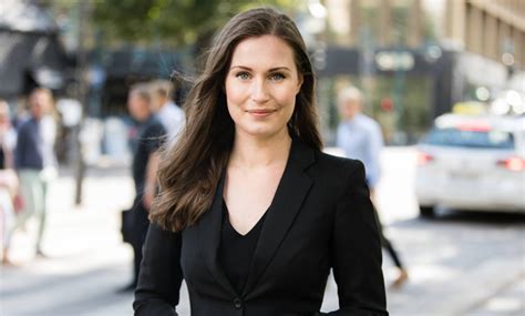 Socialdemokraternes stefan löfven har nu en uge til at beslutte, om han skal træde tilbage eller udskrive valg. Statsminister Sanna Marin besöker Sverige - Sverige