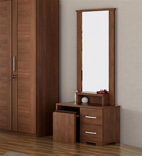 Certain traits like a proper storage facility, a fair size of the mirror and yes, the ultimate quality is all that it takes for the finest dressing table design for every bedroom. most stylish dressing table concept | Modern dressing ...