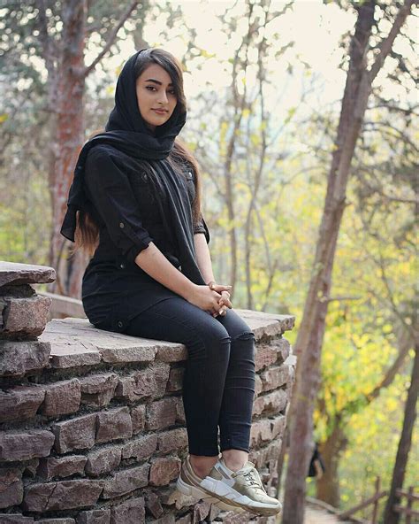 Pin By Redactedidjriud On Persian Beauty Iranian Women Fashion Iranian Girl Iranian Women