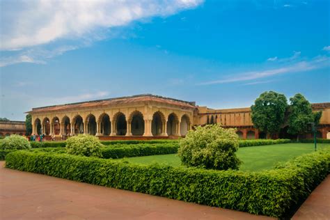 Diwan I Aam Agra Fort Built By Shah Jahan Yellow Outside White