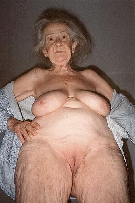 Very Old Amateur Granny With Big Saggy Tits Porno Bilder Sex Fotos Xxx Bilder 2683196 Pictoa