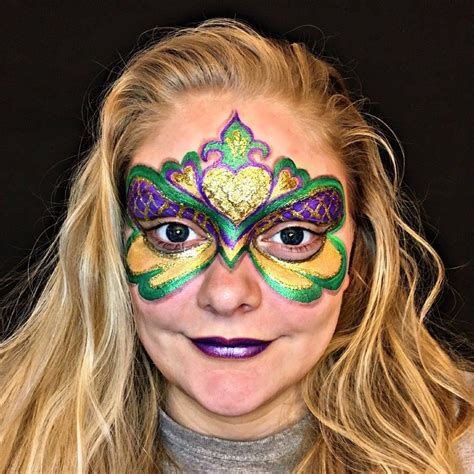 Pin By Faye Wiginton On Face Painting In 2020 Mardi Gras Makeup