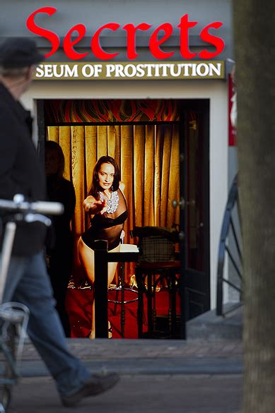 amsterdã abre o primeiro museu da prostituição do mundo veja