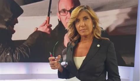 Autrice e conduttrice de l'aria che tira su la7. Myrta Merlino assente a L'Aria che Tira: è stata operata