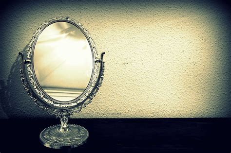 How To Identify Antique Mirrors