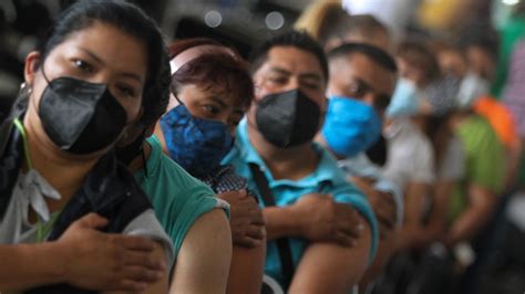 La vacunación será una herramienta importante para ayudar a frenar la pandemia. Certificado de vacunación COVID: Así puedes obtenerlo ...