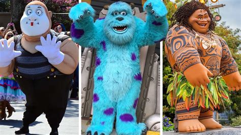 Top 11 Giant Disney Costume Characters Distory Dan Youtube