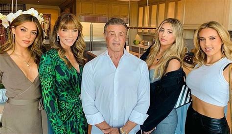 Sylvester Stallone Celebra 75 Anos Ao Lado Da Mulher E Filhas Quem