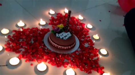 Embellish them with glitter and jewels for a bright pop on the cake and a warm surprise for the man or. Birthday decoration simple - YouTube