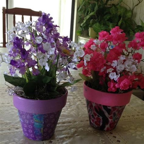 Easy Modge Podge Flower Pots Spring Diy Diy Crafts Crafts