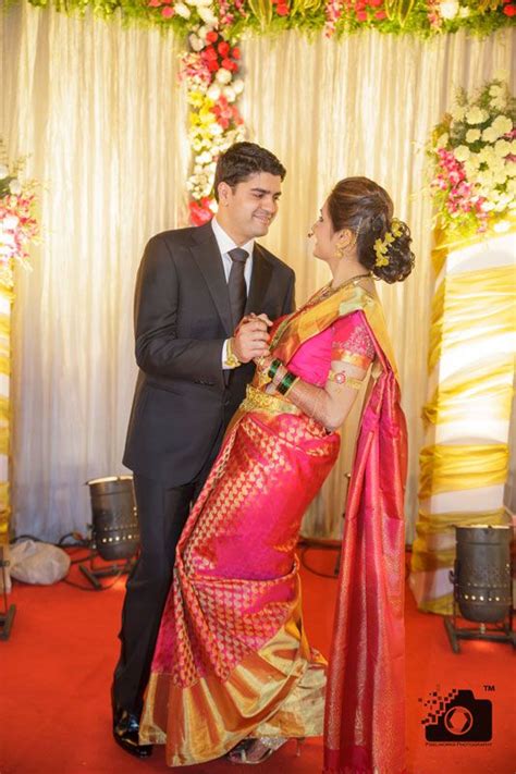 An engagement ceremony where the bride and groom exchange rings. Best Marathi wedding Pictures - Right Here !! - PixelWorks ...