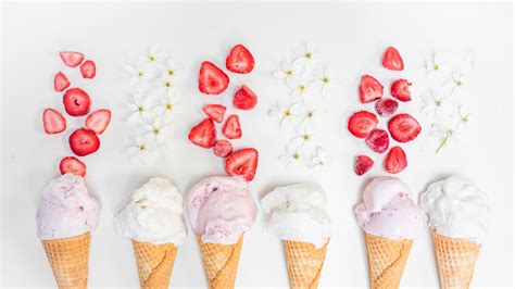 Download Wallpaper 3840x2160 Ice Cream Waffle Strawberries Dessert