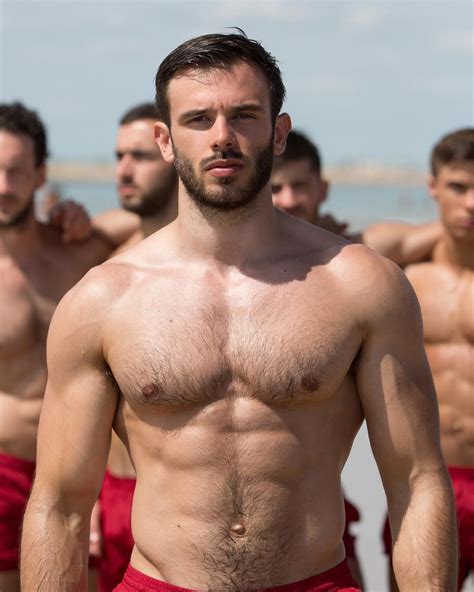 Le barbu musclé ⓶⓷ killian on Instagram preview from the summer of brothers