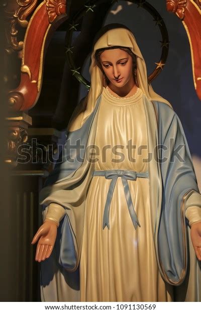 Statue Our Lady Grace Virgin Mary Stock Photo 1091130569 Shutterstock