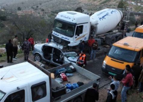 24 اصابة في حادث سير على طريق بيت لحم