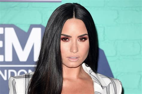 Demi Lovato Says Swimsuit Photos Show New Found Self Love