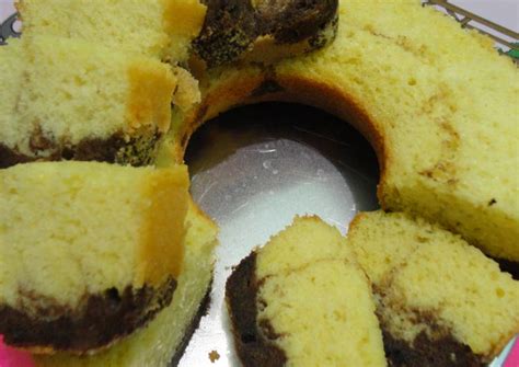 Nah, bagi anda yang penasaran ingin tahu seperti apa resep membuat sajian kue bolu pisang panggang yang lembut dibawah ini. Resep Kue Bolu 4 Telur oleh diana az - Cookpad