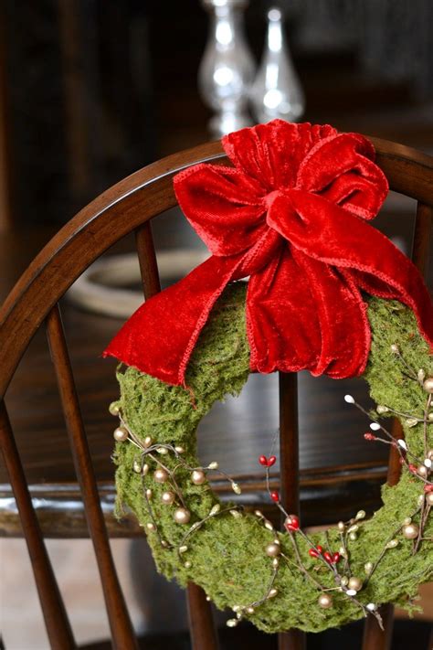 Diy Christmas Wreaths For Dining Chairs Christmas Wreaths Diy