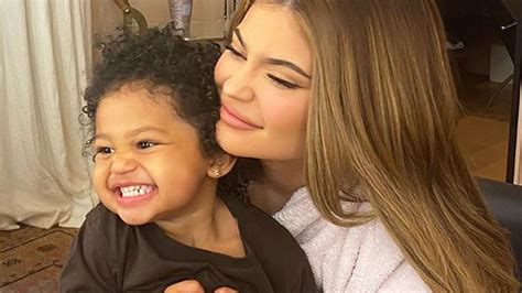 Kylie Jenner Tests Daughter Stormi S Patience In Adorable Tiktok Candy Challenge Access