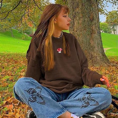 Y2k Aesthetics Sweatshirt In 2021 Indie Outfits Cute Casual Outfits