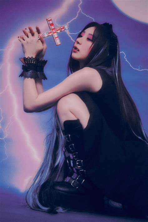 Lee Chae Yeon 1st Mini Album Hush Rush Vampire Lee Chaeyeon