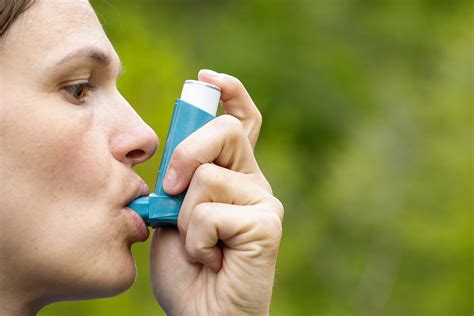 Avoid known food allergens to help steer clear of asthma attacks. HealthMaester.com | Top Foods to be Avoided by Asthma Patients
