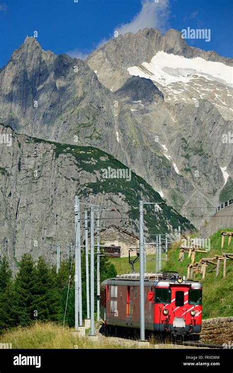 Matterhorn Gotthard Railway In Front Of Salbitschijen Oberalp Pass