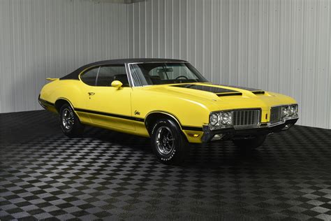 1970 Oldsmobile Cutlass W 31 Holiday Coupe