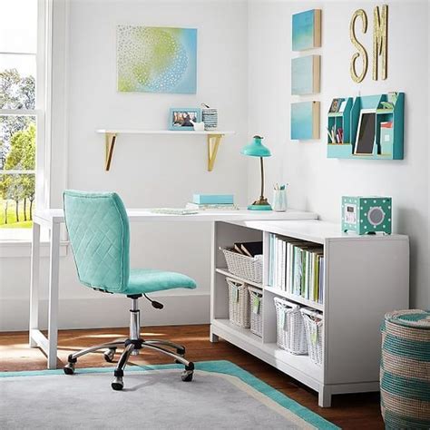 As you plan out furniture for your little ones, consider adding a bedroom desk that fits in perfectly and acts as a handy workspace. 20+ Cute Study Room Ideas For Teens - TRENDEDECOR