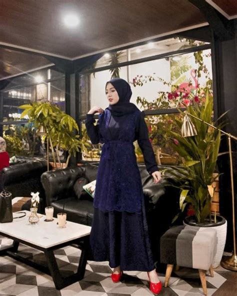 10 potret zahra jasmine mantan dj seksi yang kini hijrah and berhijab