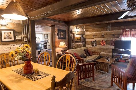 Gatlinburg cabins with hot tubs. Cool 1860's Log cabin, sleeps 9, hot tub, walk to lake ...