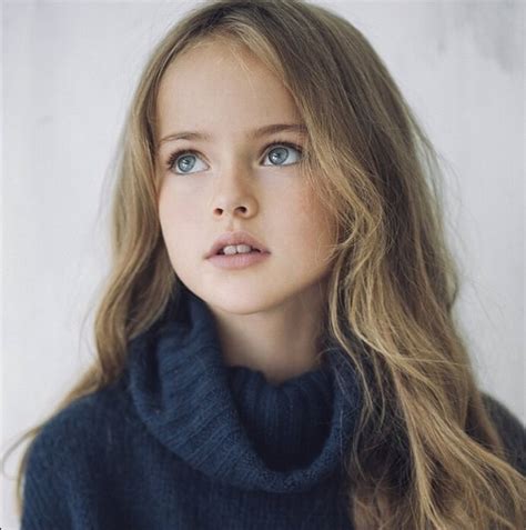 la niña kristina pimenova modelo de 9 años considerada una top model