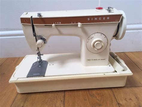 Vintage Singer 247 Zig Zag Sewing Machine With Case And Manual In