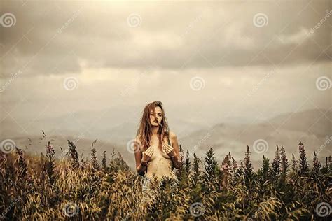 Pretty Cute Naked Girl On Field Stock Image Image Of Wanderlust Stands 116848325