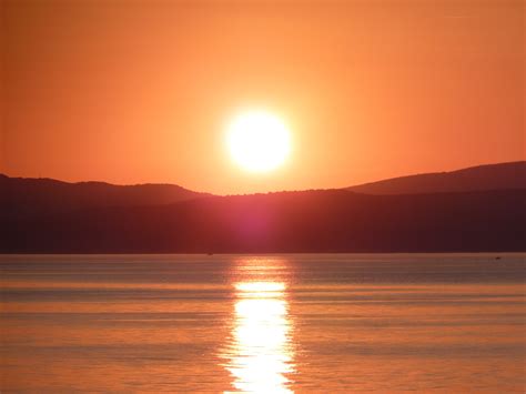 무료 이미지 바다 대양 수평선 태양 해돋이 일몰 햇빛 새벽 분위기 황혼 저녁 빨간 잔광 아침에 붉은