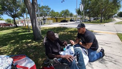 The Tale Of A Homeless Man Who Survives The Streets Of South Florida Addictionhelp Homeless