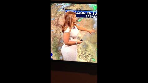 Meteorologa De Telemundo Irene Sanz Luciendo Vestido Blancomuy Sexy Youtube