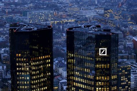 Deutsche Bank Wealth Arm Hires 6 Singapore Relationship Managers From