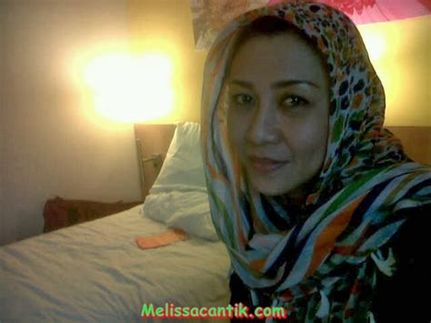 hijabers seksi foto hot tante cantik memakai hijab narsis di hotel