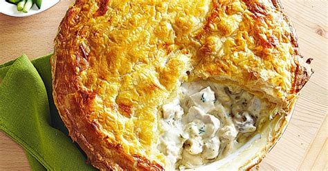 This chicken and mushroom pot pie is one of my favourite chicken pies and is really quite delicious. Chicken and mushroom pot pie