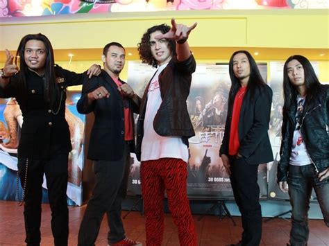 The station focused on mature listeners listen to live classic music from both local and foreign artists. Leftwings gives M'sia "Rock Of Ages" | News & Features ...