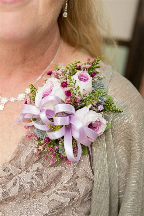 wedding flowers for mother of bride mothersf