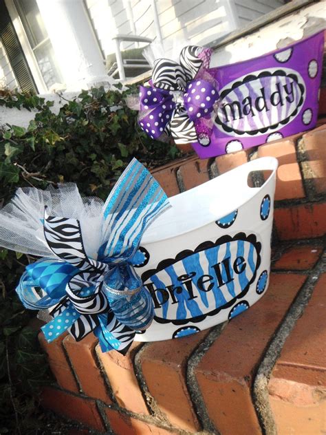 May 03, 2021 · gift baskets make the perfect gift for moms. Mothers day, graduation, bucket, basket......monogrammed ...
