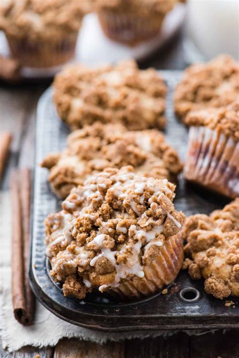 Big Coffee Cake Muffins With Crumble Topping