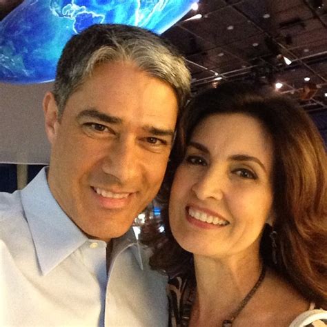 A jornalista passeou com a filha beatriz, de 17 anos, com quem também circulou por algumas lojas. Após 26 anos, William Bonner e Fátima Bernardes anunciam ...